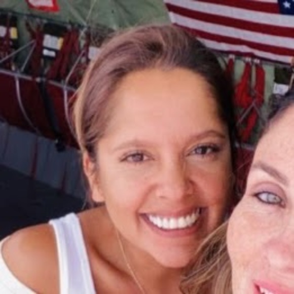 Meet your Posher, Janelle - Picture 1 of 1